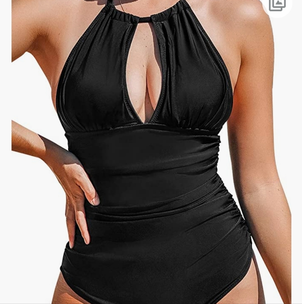NWT Cupshe Halter Tummy Control Swimsuit